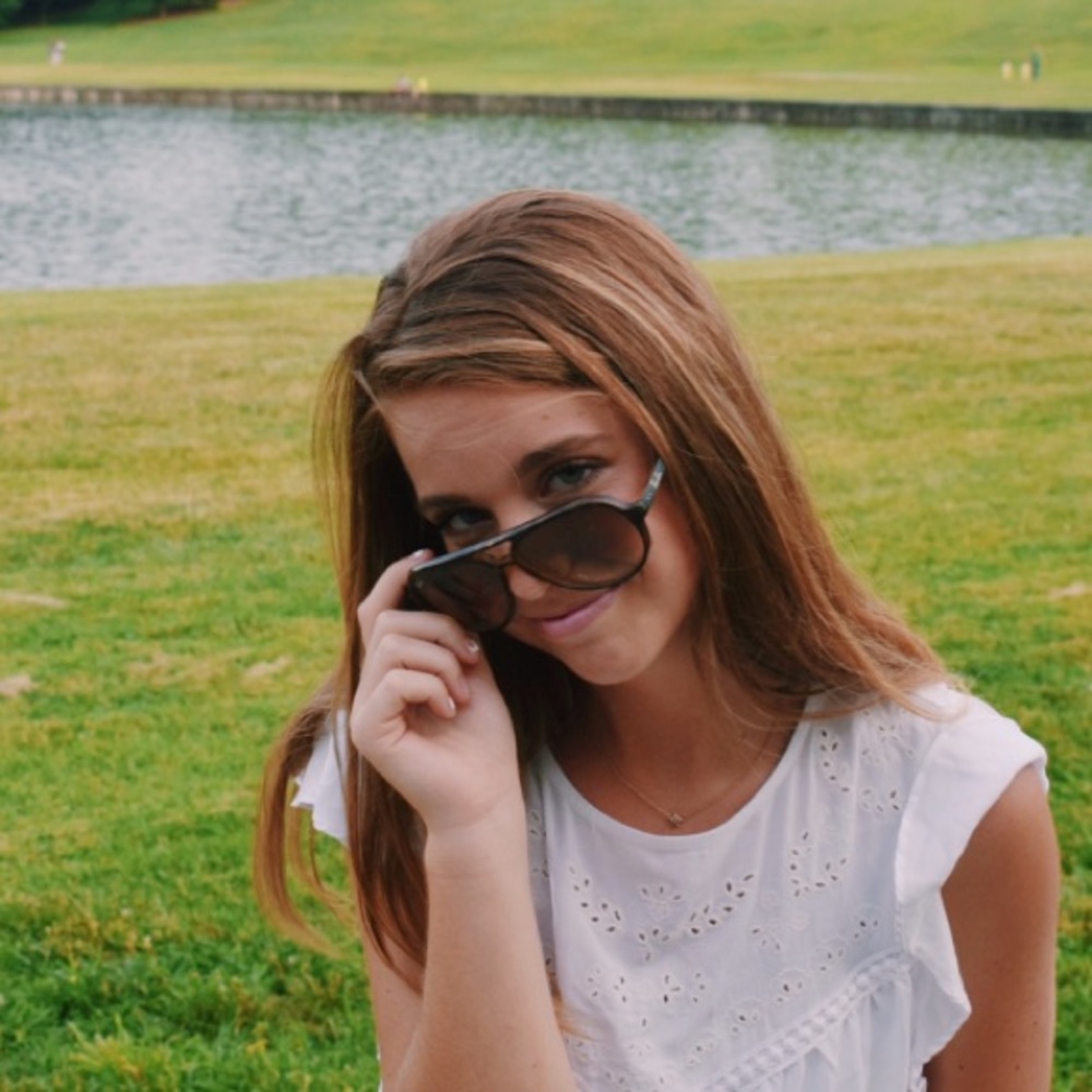 Meet your Posher, Olivia